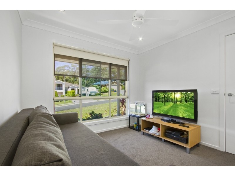 4 Luks Way, Batehaven NSW 2536