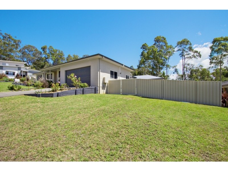 4 Luks Way, Batehaven NSW 2536