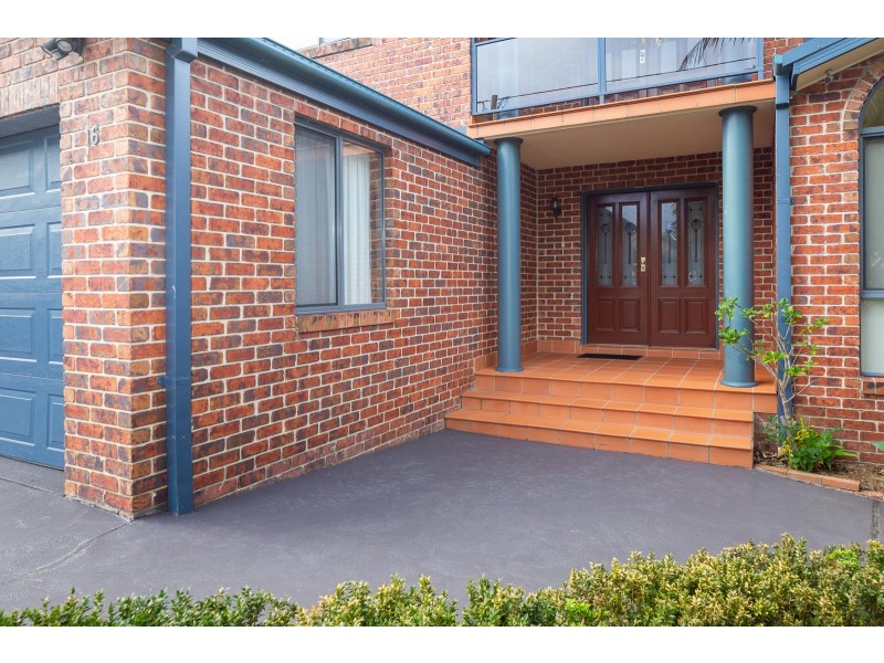 16 Coogee Street, Tuross Head NSW 2537