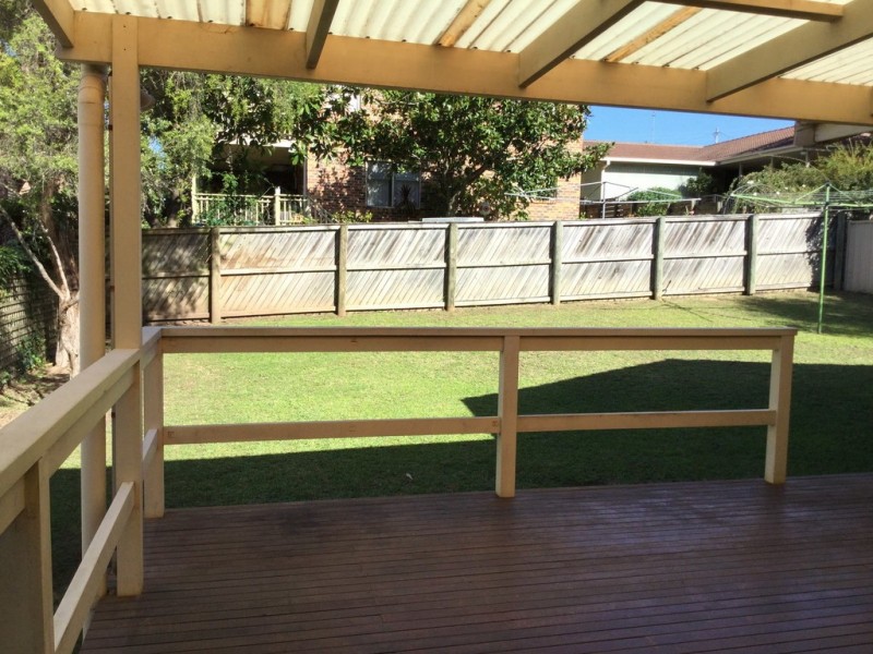 18 Surf Beach Ave, Surf Beach NSW 2536