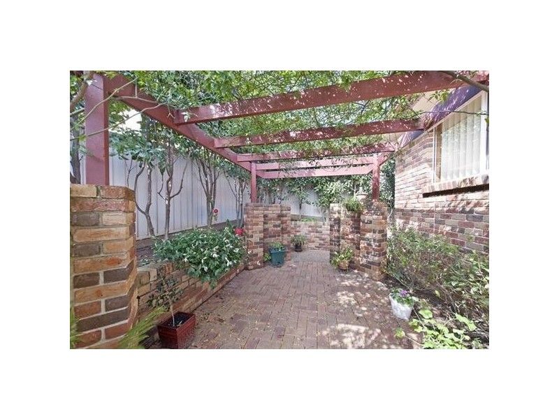8 FRANCE PLACE, Long Beach NSW 2536