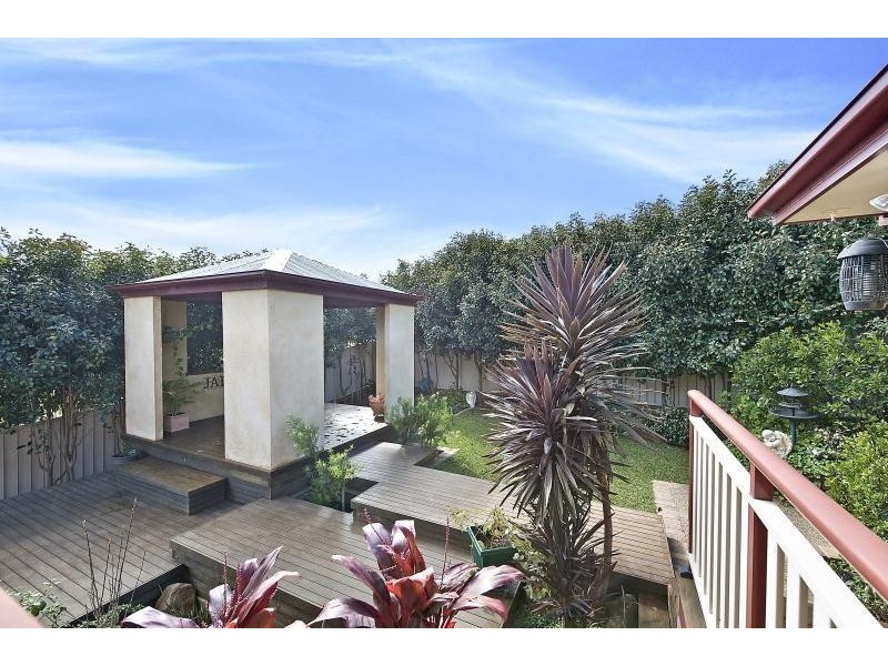 8 FRANCE PLACE, Long Beach NSW 2536