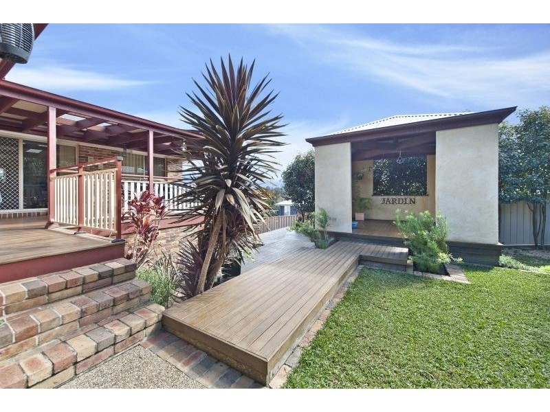 8 FRANCE PLACE, Long Beach NSW 2536