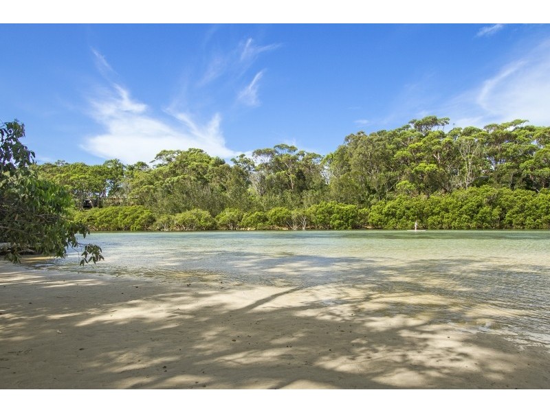 17B Candlagan Drive, Broulee NSW 2537