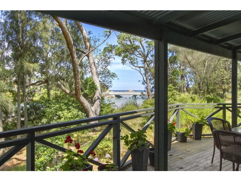 17B Candlagan Drive, Broulee NSW 2537