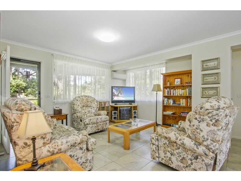 17B Candlagan Drive, Broulee NSW 2537