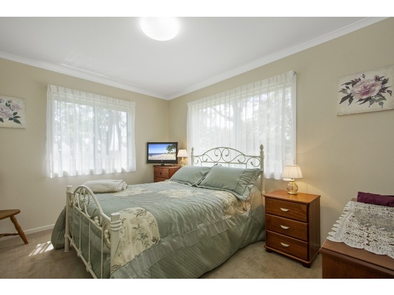 17B Candlagan Drive, Broulee NSW 2537