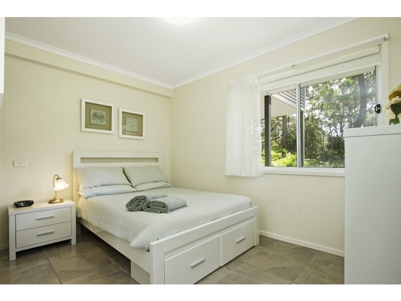 17B Candlagan Drive, Broulee NSW 2537