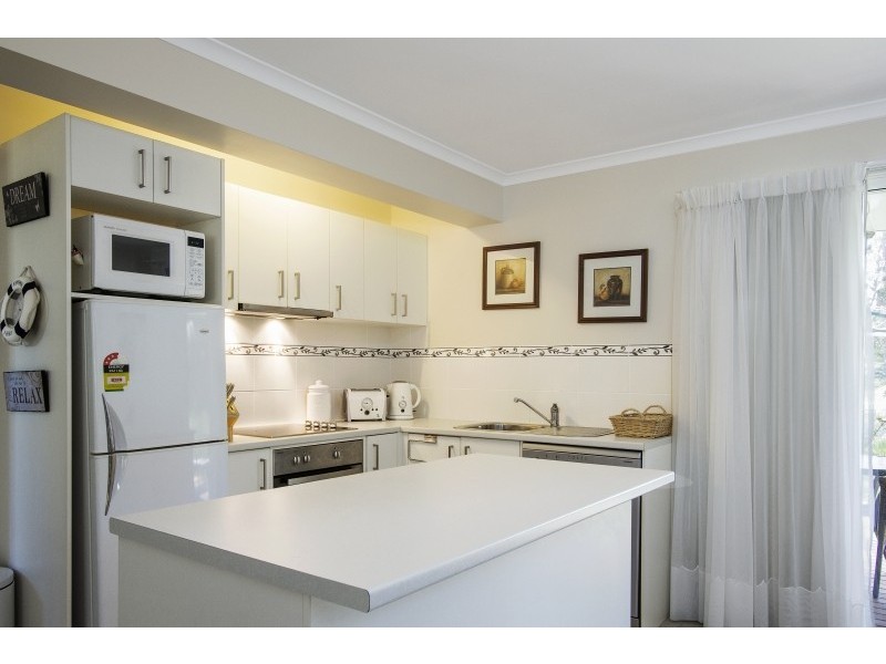 17B Candlagan Drive, Broulee NSW 2537