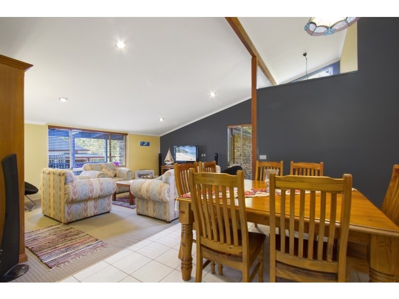 8 Barrani Place, Lilli Pilli NSW 2536