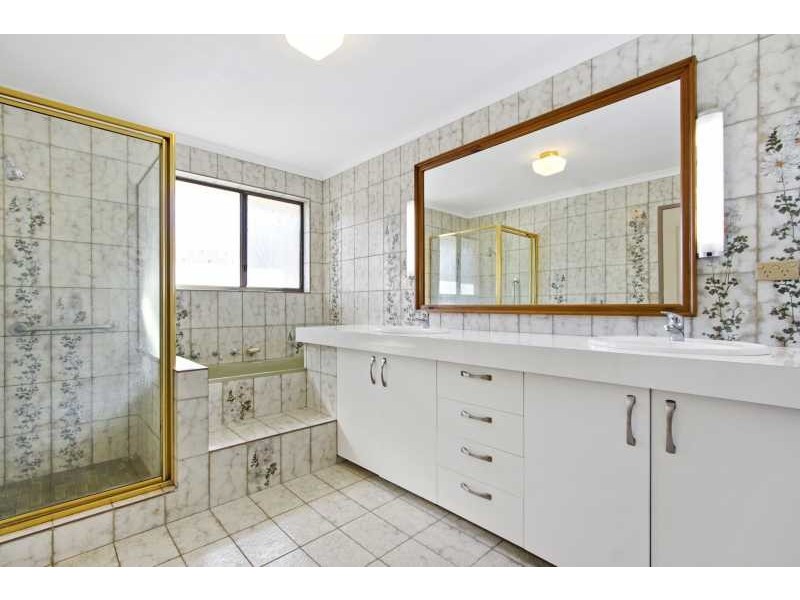 384-388 Beach Road, Batehaven NSW 2536