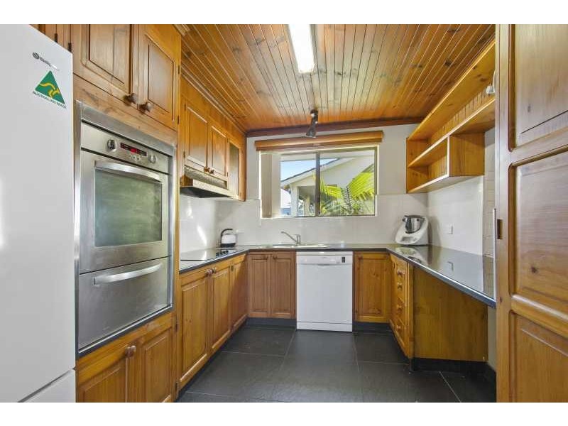 384-388 Beach Road, Batehaven NSW 2536