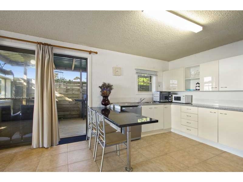 384-388 Beach Road, Batehaven NSW 2536