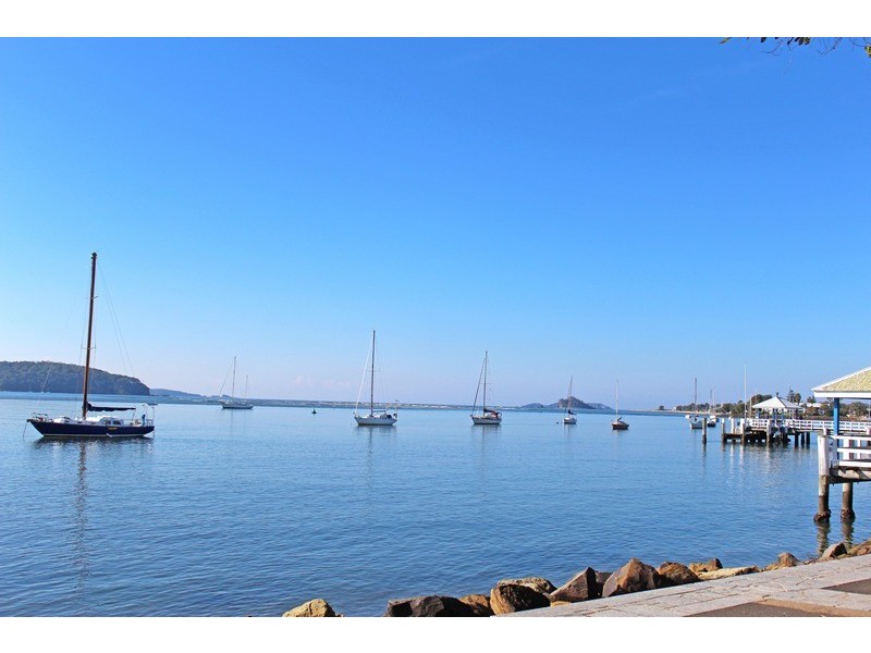 Shop 4, 3 Orient Street, Batemans Bay NSW 2536