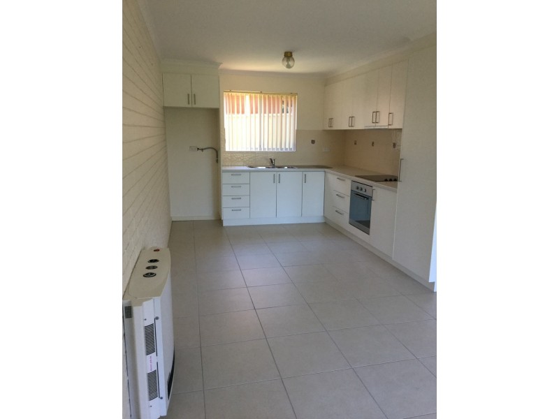 2/8 Explorers Way, Surf Beach NSW 2536