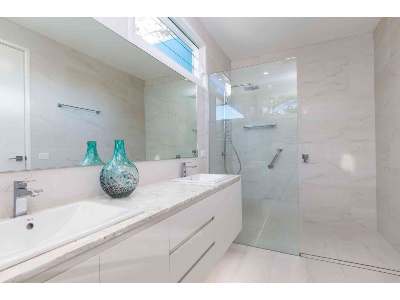 1/101 Coronation Drive, Broulee NSW 2537