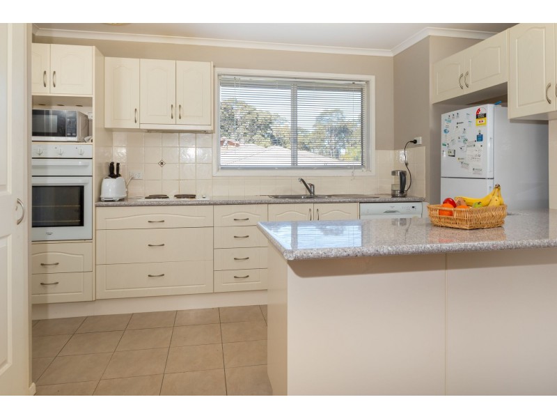 17 Cook Avenue, Surf Beach NSW 2536