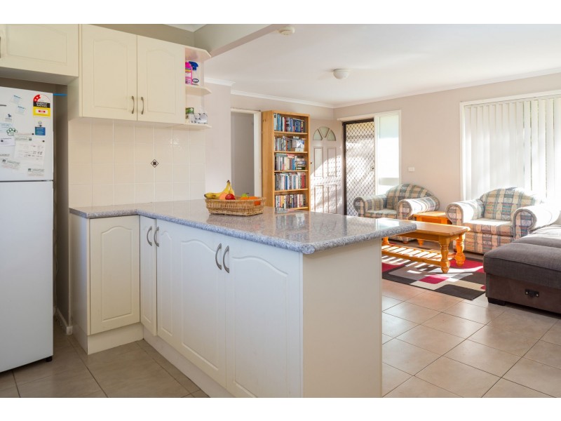 17 Cook Avenue, Surf Beach NSW 2536