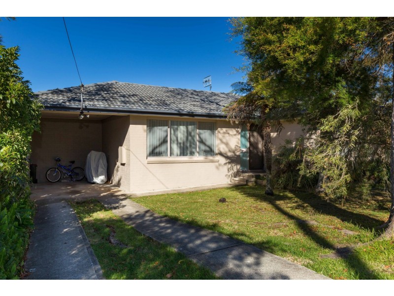 17 Cook Avenue, Surf Beach NSW 2536