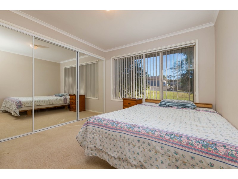 17 Cook Avenue, Surf Beach NSW 2536