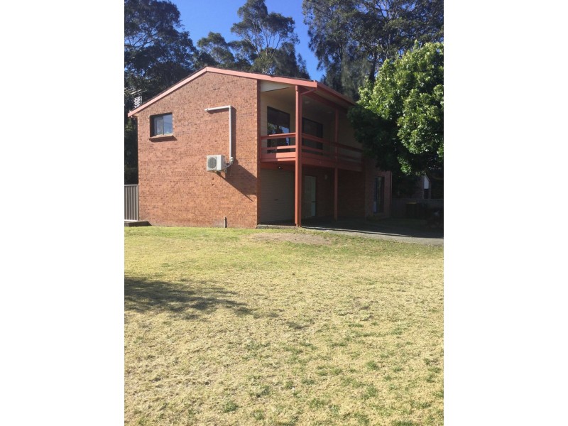 27 Myamba Parade, Surfside NSW 2536
