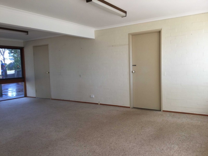 15 Barbara Crescent, Denhams Beach NSW 2536