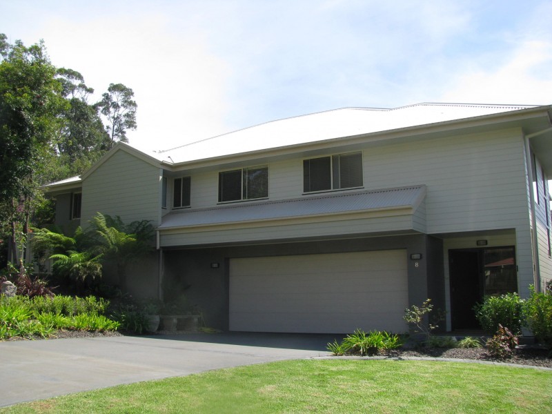 8 Cox Place, Sunshine Bay NSW 2536