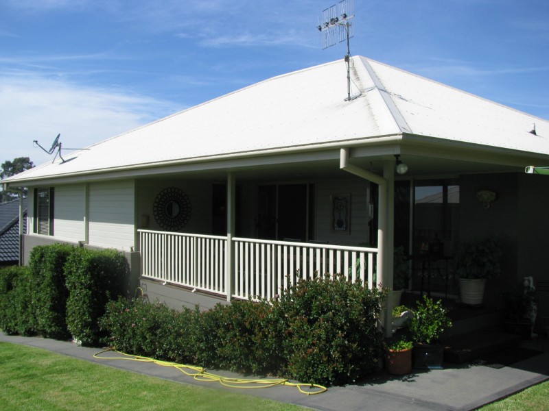 8 Cox Place, Sunshine Bay NSW 2536