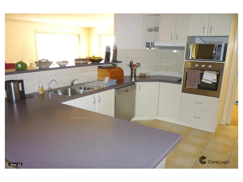 8 Cox Place, Sunshine Bay NSW 2536