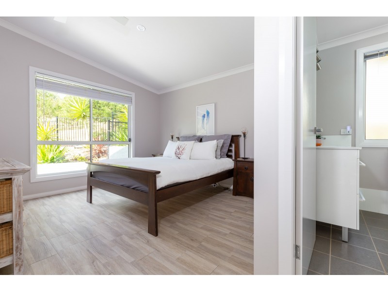 133 Litchfield Cres, Long Beach NSW 2536