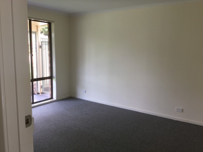 4 GULL CLOSE, Catalina NSW 2536