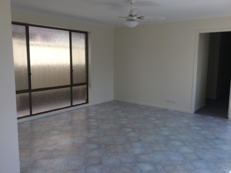 4 GULL CLOSE, Catalina NSW 2536