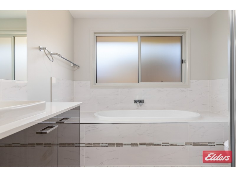 25 Christopher Crescent, Batehaven NSW 2536