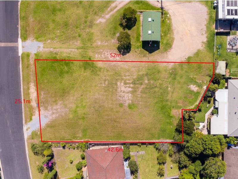 30 Eric Fenning Drive, Surf Beach NSW 2536