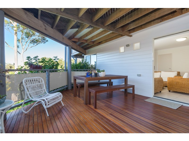 18 Hilltop Crescent, Surf Beach NSW 2536