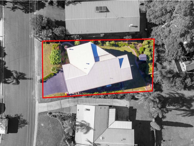 18 Hilltop Crescent, Surf Beach NSW 2536