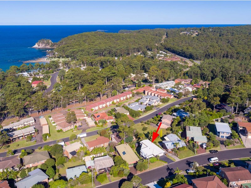 18 Hilltop Crescent, Surf Beach NSW 2536