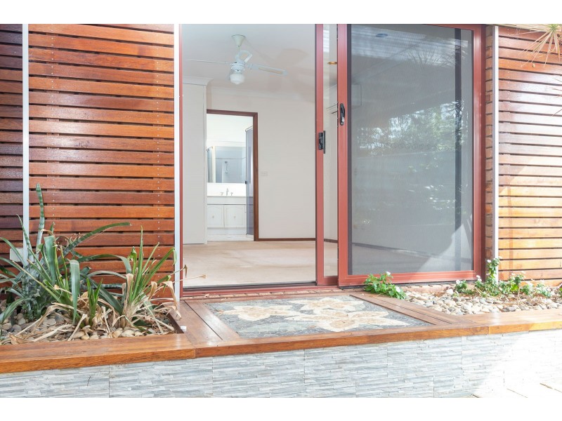 24 Thomas Mitchell Crescent, Sunshine Bay NSW 2536