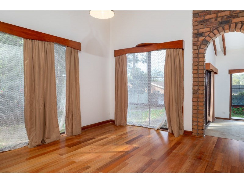 24 Thomas Mitchell Crescent, Sunshine Bay NSW 2536