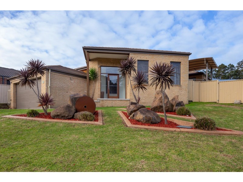 19 Canning Crescent, Sunshine Bay NSW 2536