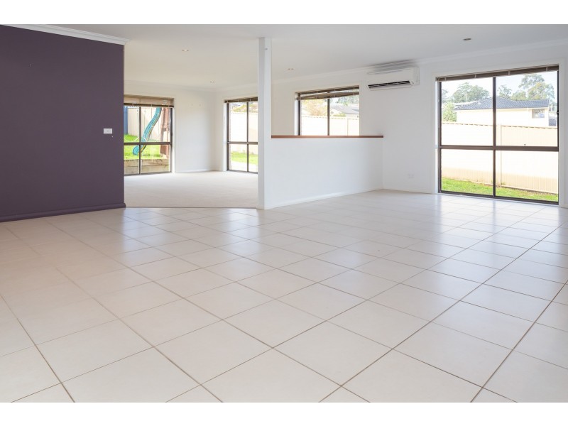 19 Canning Crescent, Sunshine Bay NSW 2536