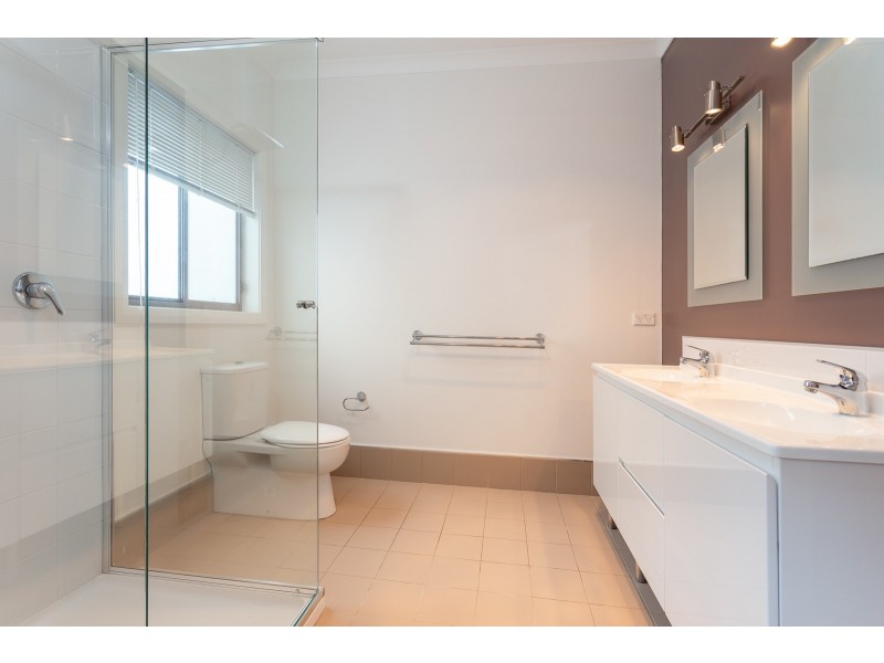 19 Canning Crescent, Sunshine Bay NSW 2536