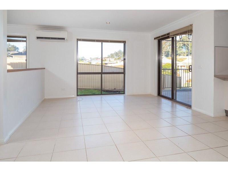 19 Canning Crescent, Sunshine Bay NSW 2536