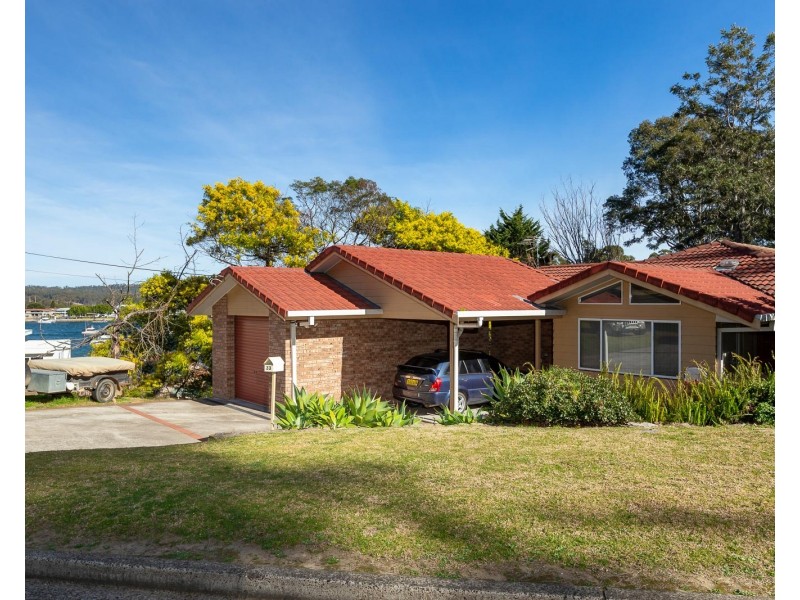 33 Penthouse Place, North Batemans Bay NSW 2536
