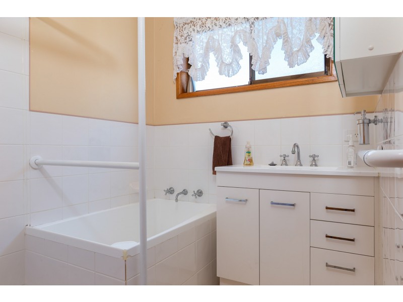 9 Catalina Drive, Catalina NSW 2536