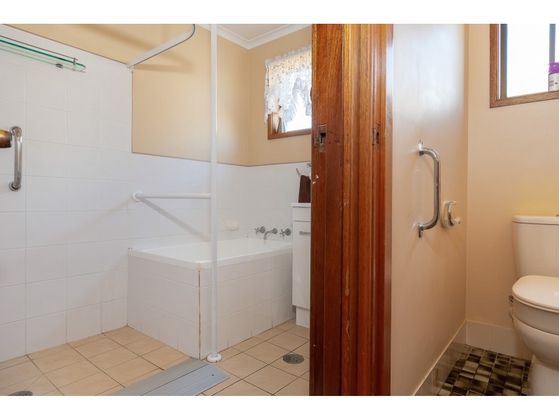 9 Catalina Drive, Catalina NSW 2536