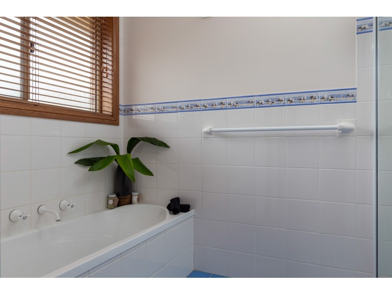 8 France Place, Long Beach NSW 2536