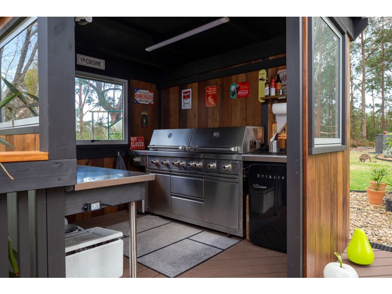 3 THE LANDING, Mossy Point NSW 2537