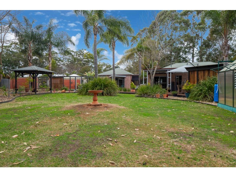 3 THE LANDING, Mossy Point NSW 2537