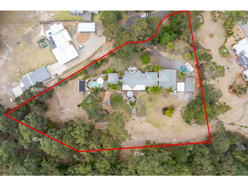 3 THE LANDING, Mossy Point NSW 2537